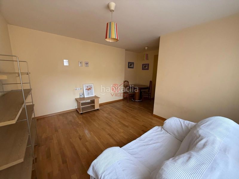Foto cfc71be8-3acd-4d0c-a28c-839cf06ca4a7. Piso en Centro Cuenca