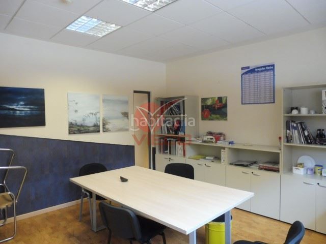 Foto 0bc965ef-4d86-4070-9542-b664ce586132. Local comercial a Centro Cuenca