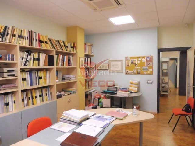 Foto 4d38fc68-6b07-49b5-9de3-705646dc49ae. Local comercial a Centro Cuenca