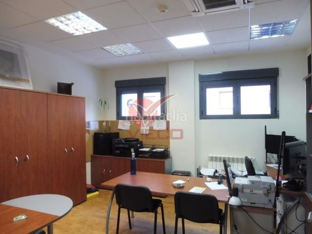 Foto 71211284-4d79-46ee-b0c3-b1bd30fa6f21. Local comercial a Centro Cuenca