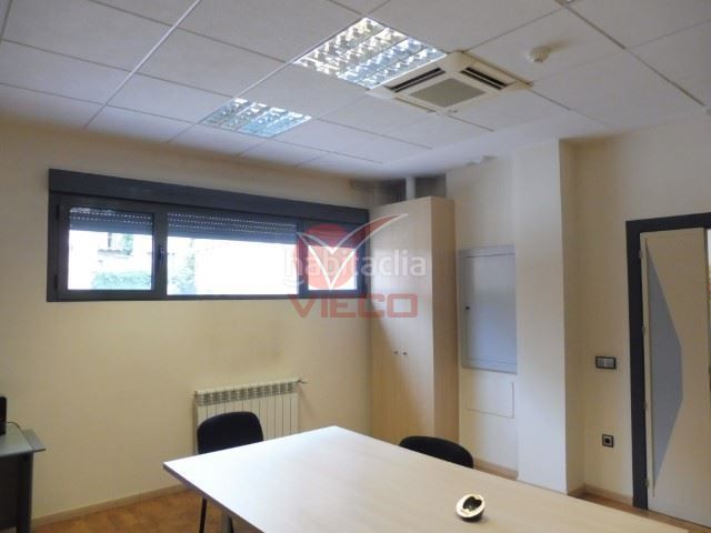 Foto c3c5b300-51ee-4191-ab0e-7822041c46e0. Local comercial a Centro Cuenca