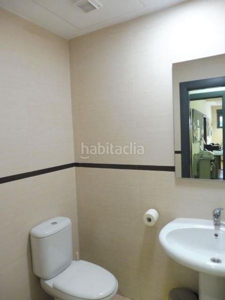 Foto c71aca4a-6f84-4399-af26-c09b789a6e3e. Local comercial a Centro Cuenca
