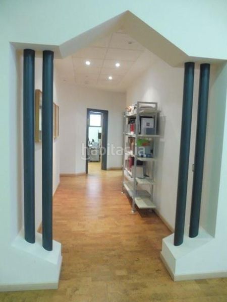 Foto db6342fb-9b0b-460a-b5be-cc58eb0b8ca2. Local comercial a Centro Cuenca