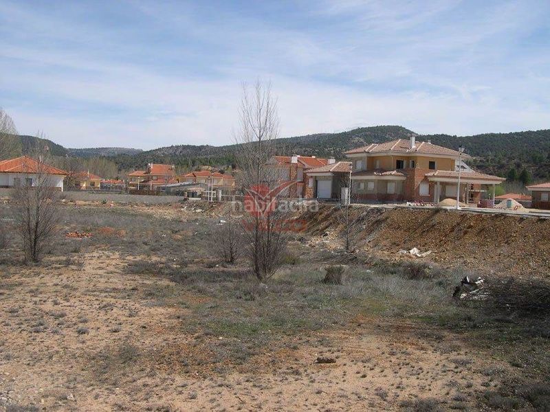 Foto 64514d6a-8f16-407a-bfdc-677564341f3d. Terreno residencial fenomenal solar para chalet. 886 m2,. con excavación de garaje. en esquina en Villalba de la Sierra