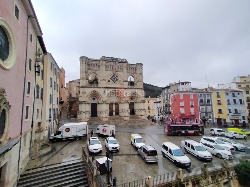 Foto b6cd6b54-61c5-415b-aef3-68a4ea4cc949. Maison dans Casco Histórico Cuenca