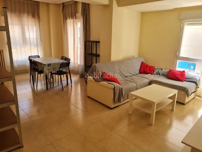 Foto 9939eb6b-ce2e-4766-9d4f-be58ea2afe68. Rent flat with heating in Centro Cuenca