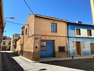 Casa  Motilla del palancar, estribos. Casa independiente de dos plantas en esquina.  con garaje