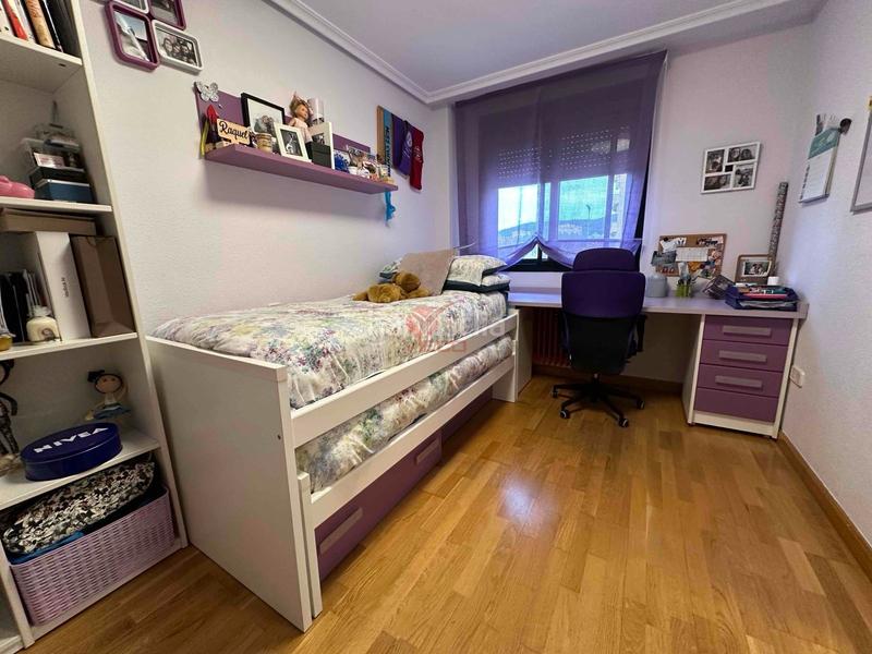 Foto 7bf6dcb6-8a2a-469f-8e29-0c6591a30ac3. Piso en Centro Cuenca