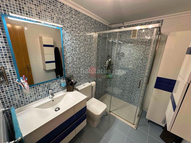 Foto ec5304fc-741d-4928-b34d-fc042fe51f95. Piso en Centro Cuenca