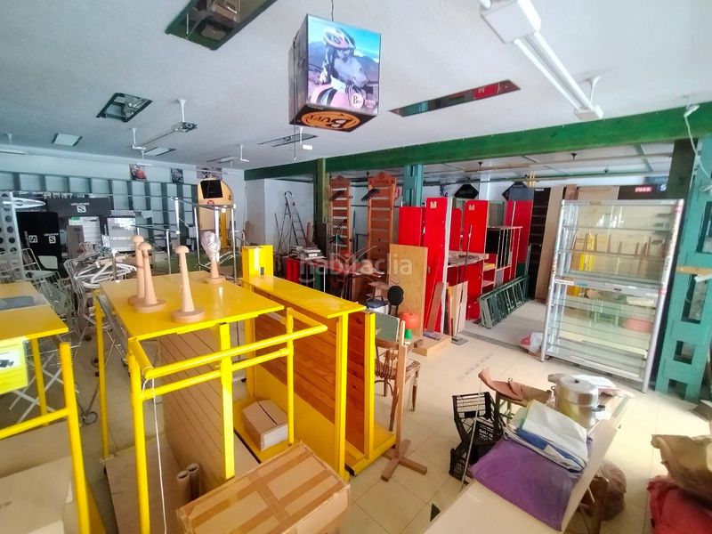 Foto b1124559-8162-4f8e-a00f-b25338d253a3. Locale commerciale in Centro Cuenca