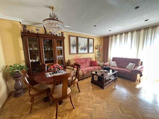 Pis  Cesar gonzalez ruano. Sensacional vivienda de 4 dormitorios con de garaje y trastero