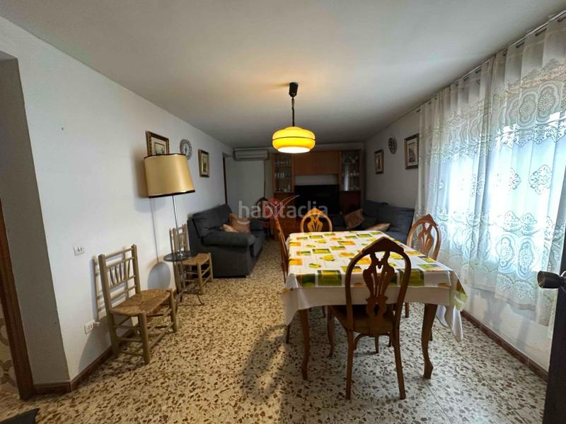 Foto 47e4d8ee-44f2-432e-8bed-370a294d3c50. Casa  independiente en buen uso. amplio jardín. patio y aparcamiento cubierto en Casasimarro