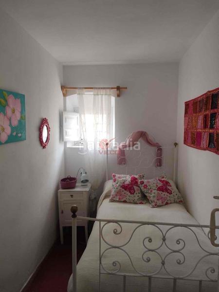 Foto ff6a241f-cf40-4a03-8f18-3a001e26df77. Casa  con patio en muy buen estado perfecta para vacaciones o segunda residencia en Torrejoncillo del Rey