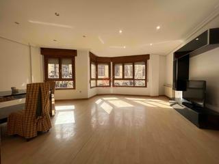 Appartement  Maestro pradas. Piso en parque san julian. muy centrico.