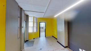 Local commercial dans Sants. Local en venta en les corts
