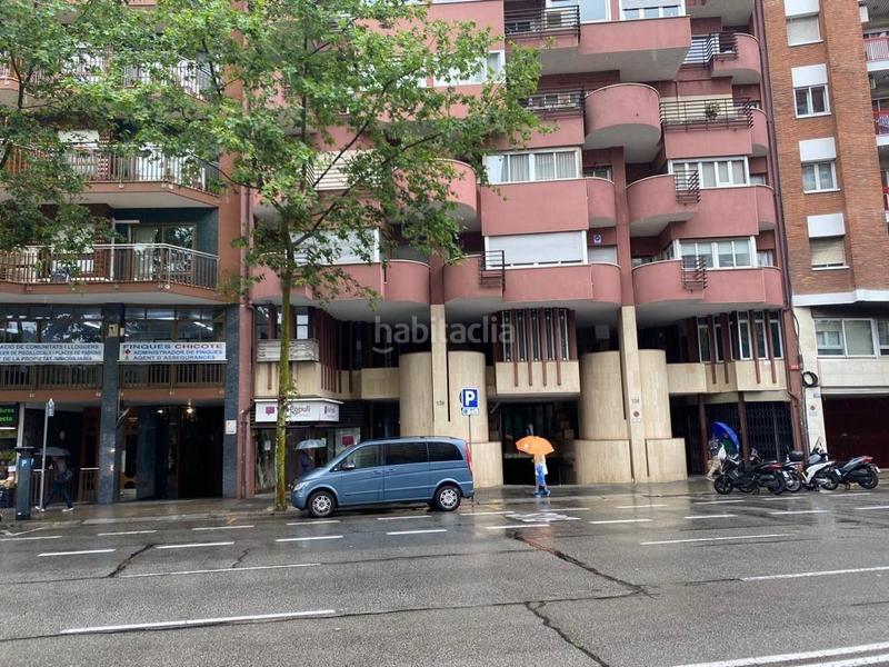 Foto 0fd190de-f3c3-4799-8da8-8cea1b6ed731. Local comercial a Sants Barcelona