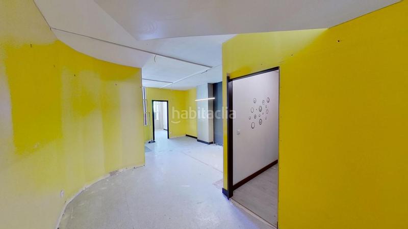 Foto 4fdc1e00-7c51-4971-bac5-449727d9ea63. Local comercial a Sants Barcelona