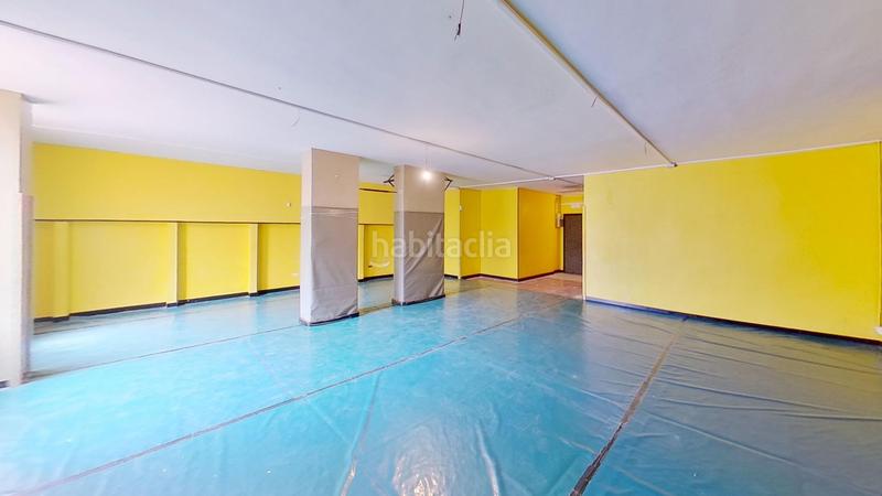 Foto b8984d7f-5132-4c0e-8a57-3635ef6e2c11. Local comercial a Sants Barcelona
