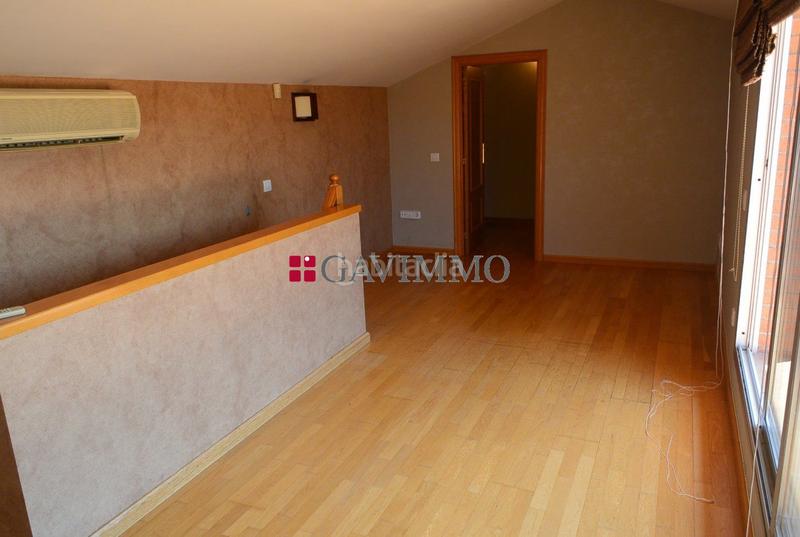 Foto 7237fadb-c917-4ceb-93a0-3ad9302c6bf0. Alquiler piso alquiler atico duplex en Gava Mar en Gavà