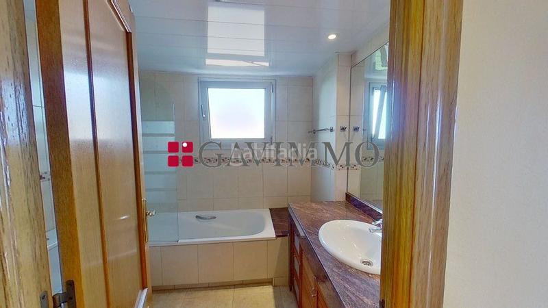 Foto 3230cb73-dad6-4b8b-ae0c-6b90dd482af0. Lloguer pis amb calefacció aparcament piscina a Gava Mar Gavà