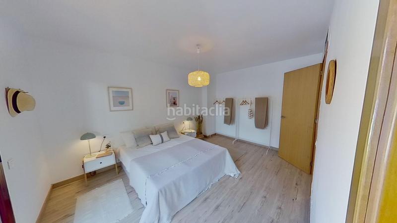 Foto 379735a5-8489-4426-9521-f8d9bcb4a736. Casa adossada amb calefacció aparcament piscina a Castelldefels