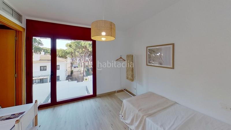 Foto c0754838-a031-4095-b46e-f452c228761b. Casa adossada amb calefacció aparcament piscina a Castelldefels