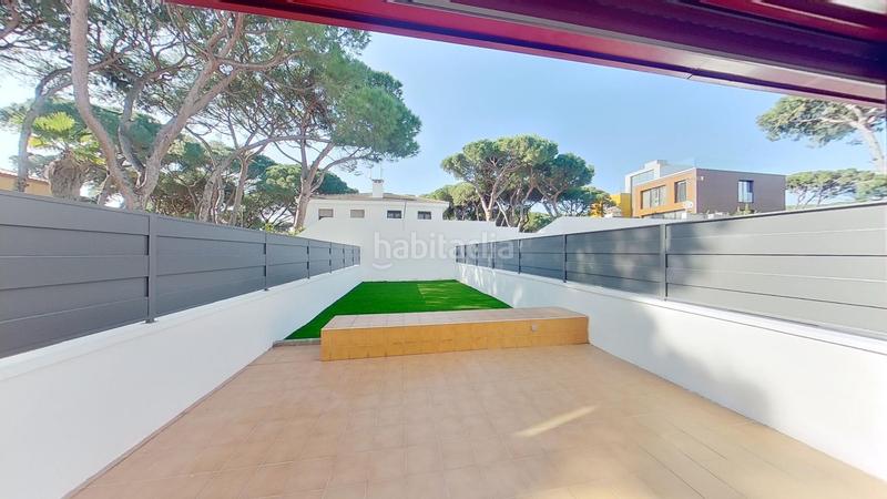 Foto 2efc0020-cf91-4815-bfad-2e7a29eecf58. Casa adossada amb calefacció aparcament a La Pineda Castelldefels