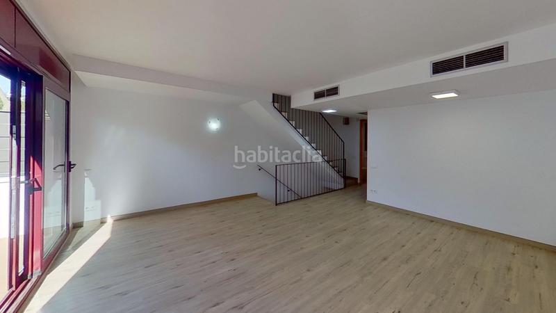 Foto 493567fd-f019-4027-b348-20c77e955d14. Casa adossada amb calefacció aparcament a La Pineda Castelldefels