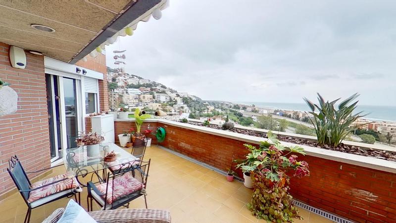 Foto 320fe6f1-9275-4a10-afbf-42910680712c. Duplex con riscaldamento parcheggio piscina in les botigues de Sitges Sitges