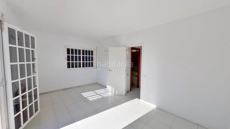 Foto 802d85f5-42f8-4f2f-9466-5c7184444fc2. Casa a schiera con riscaldamento parcheggio piscina in Castelldefels