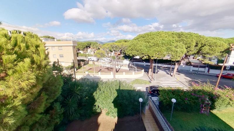 Foto 8c67e4bc-79a6-4fe3-a362-c0dbe6749232. Casa a schiera con riscaldamento parcheggio piscina in Castelldefels