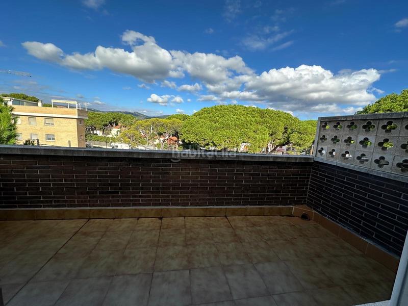 Foto 92912d89-2ca3-49e7-a60e-21f043d4ec62. Casa a schiera con riscaldamento parcheggio piscina in Castelldefels