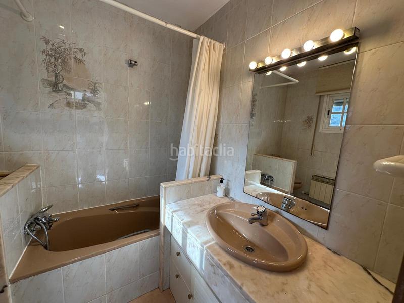 Foto dedb4683-46b9-421f-b4b0-47a7f176abcc. Casa a schiera con riscaldamento parcheggio piscina in Castelldefels