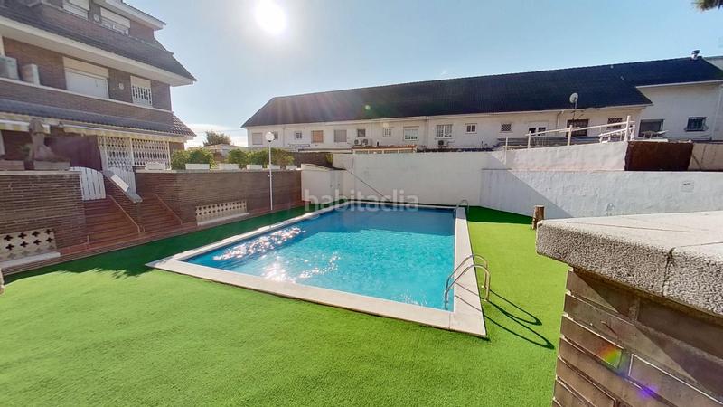 Foto e09cf386-00b8-4c3b-8c0e-124ebc9d37a9. Casa a schiera con riscaldamento parcheggio piscina in Castelldefels