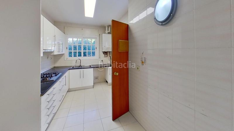 Foto e60ea79c-8e55-4104-afa6-13c0c83a425f. Casa a schiera con riscaldamento parcheggio piscina in Castelldefels