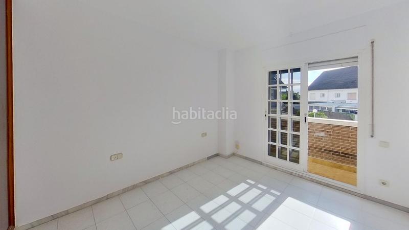 Foto ebcedb95-1689-4d86-b3d1-34be1e9bf9c6. Casa a schiera con riscaldamento parcheggio piscina in Castelldefels