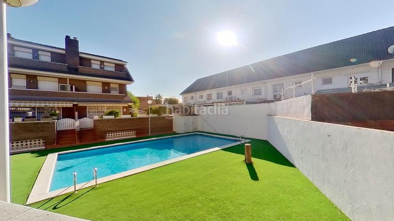 Foto ed6a267e-a64d-4741-8688-c352eeabcb0e. Casa a schiera con riscaldamento parcheggio piscina in Castelldefels