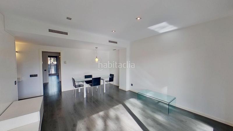 Foto 4a64ff5b-8b74-41ff-a373-76823c3c0d38. Etagenwohnung mit pool in Gava Mar Gavà
