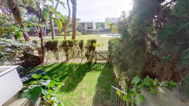 Foto eee0e6f7-fb96-4afa-8a6e-bb077e17c523. Etagenwohnung mit pool in Gava Mar Gavà