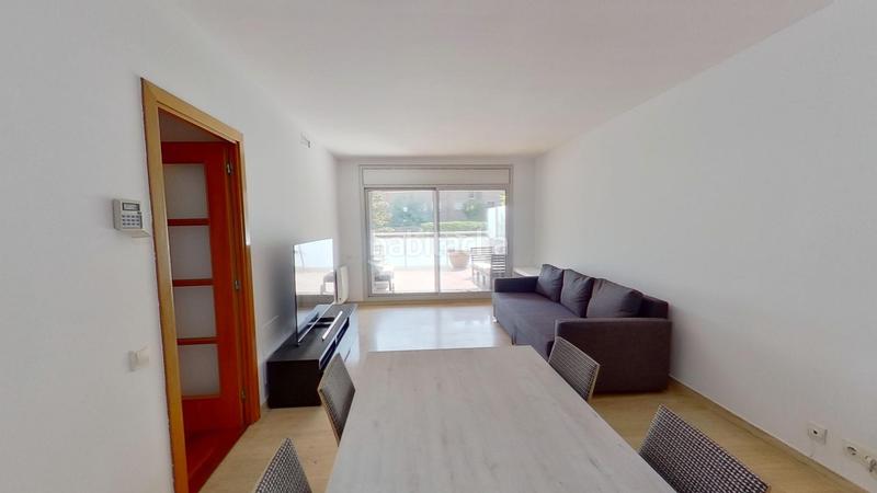 Foto 276d2cd0-38e4-46f3-9614-77d2a8a7819e. Alquiler planta baja alquiler planta baja 4 habitaciones en Castelldefels