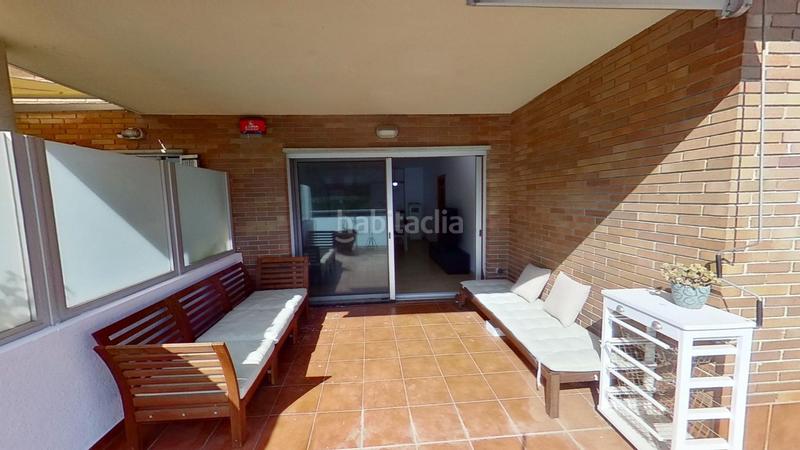 Foto 9a9175cb-d588-482a-8b5b-f6b7a422bdd0. Lloguer planta baixa amb calefacció aparcament piscina a Castelldefels