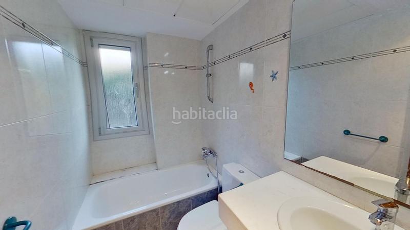 Foto 0688aa0f-0efe-4de4-994e-79328059ca23. Rent ground floor with heating parking pool in Muntanyeta Castelldefels