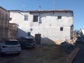 House  Cuenca. Mohorte cuenca amplia casa en venta.