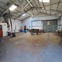Nau industrial  La estrella. En venta nave con parcela  en cuenca.