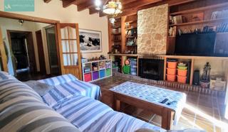House in Lloseta. Vivienda unifamiliar con parking privado