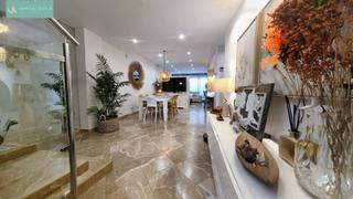 Maison jumelée à Lloseta. Adosado en lloseta