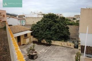 Residential Plot in Ciutat d´Alcúdia. Edificio de 920m2 centro alcudia dist. almacen 220m2, vivienda 2