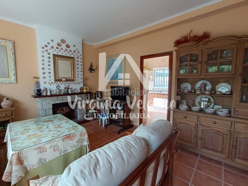 Foto a4a0aa00-d369-402d-9d64-4c0c47c2ab9b. Lloguer xalet amb aparcament a Benajarafe