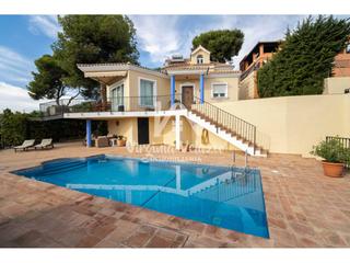 Xalet  Magnolios. Chalet independiente en venta en pinares de san antón