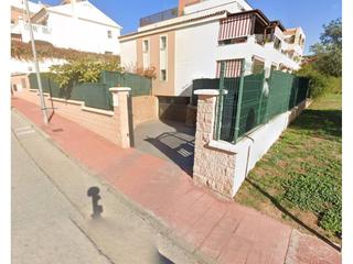 Aparcament cotxe  Clara campoamor. Plaza de garaje en venta en rincón de la victoria